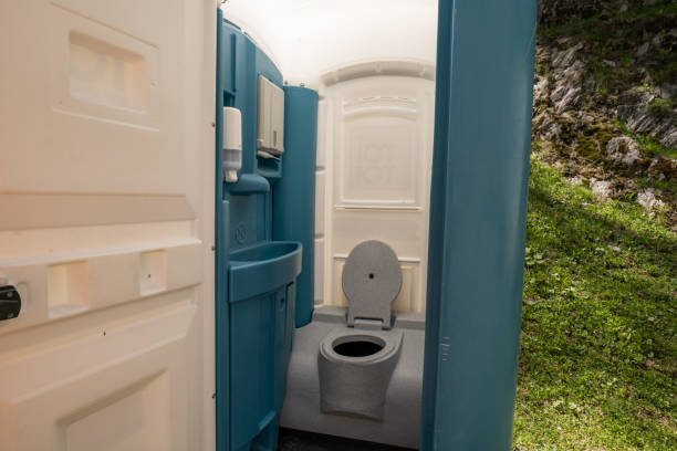 Best Construction site porta potty rental  in Delano, MN
